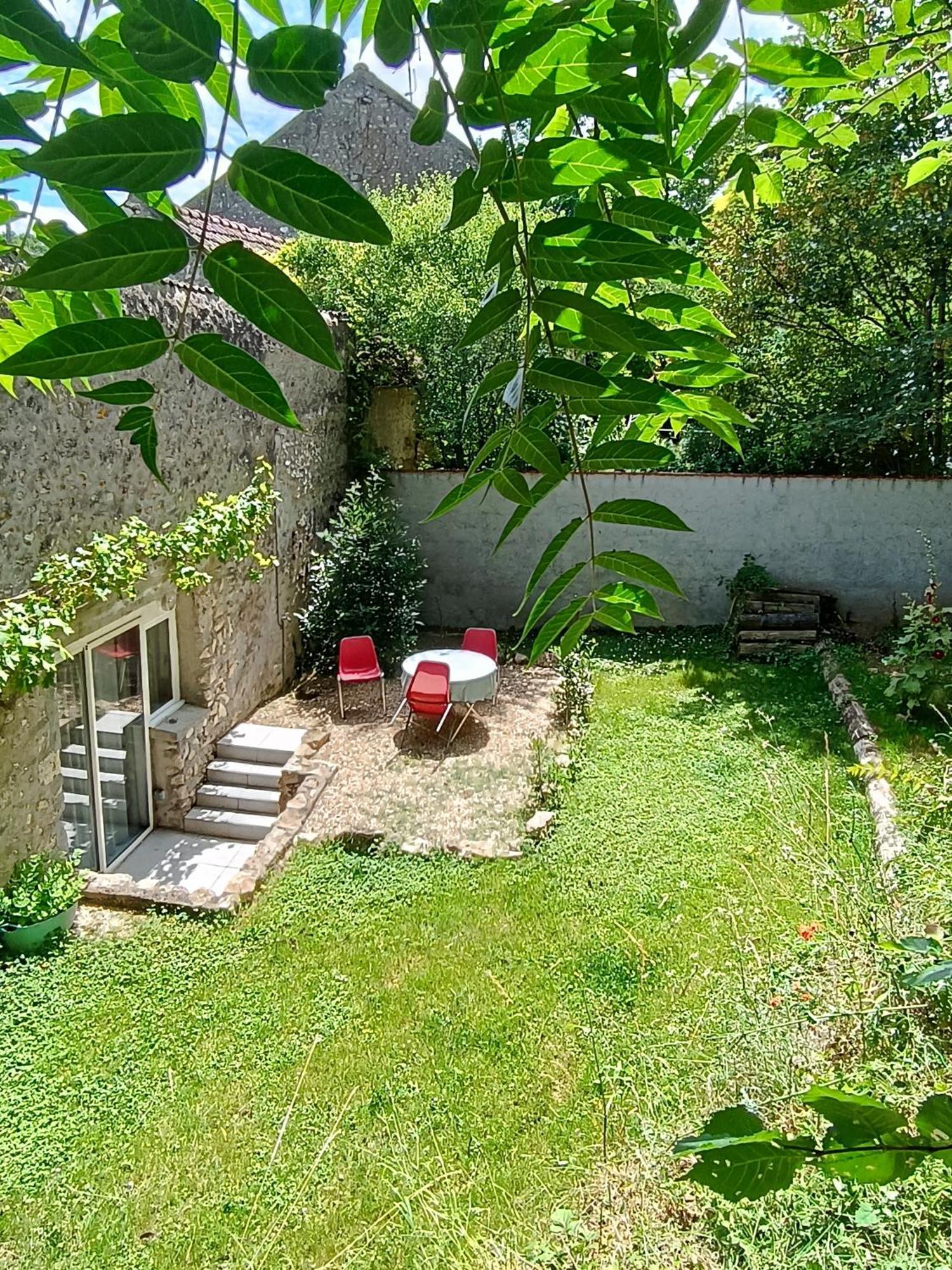Logement Entier Dans Village Calme Guillerval ภายนอก รูปภาพ